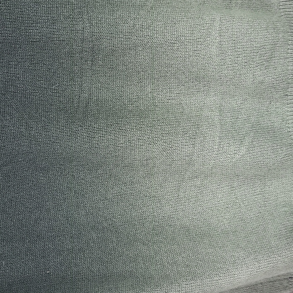 Amicale 100% cashmere Ombre V-Neck Sweater. Size M - Picture 6 of 8